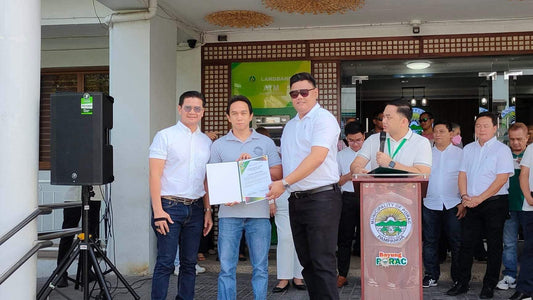 Mayor Jing V. Capil and Vice Mayor Budoy Tamayo awarded Pinatubo Mountainero Certificate of Recognition in Porac, Pampanga