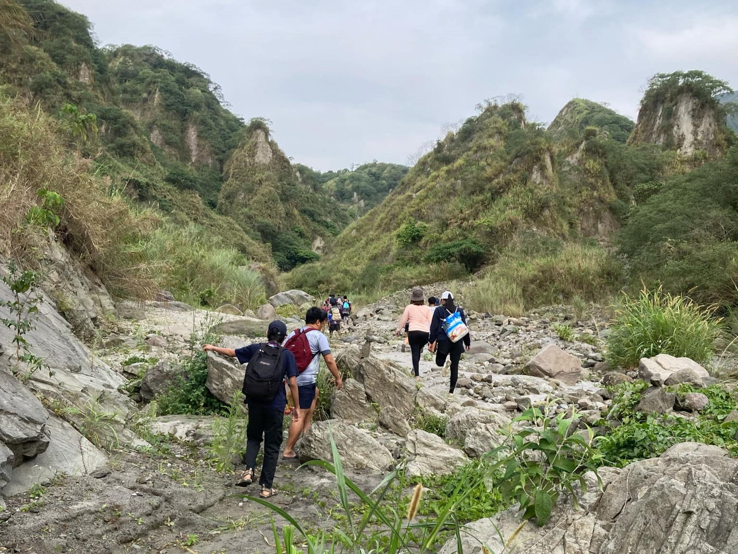 4x4 इनारो ट्रेल के माध्यम से पिनातुबो समिट जॉइनर्स - साझा समूह टूर एसएम क्लार्क